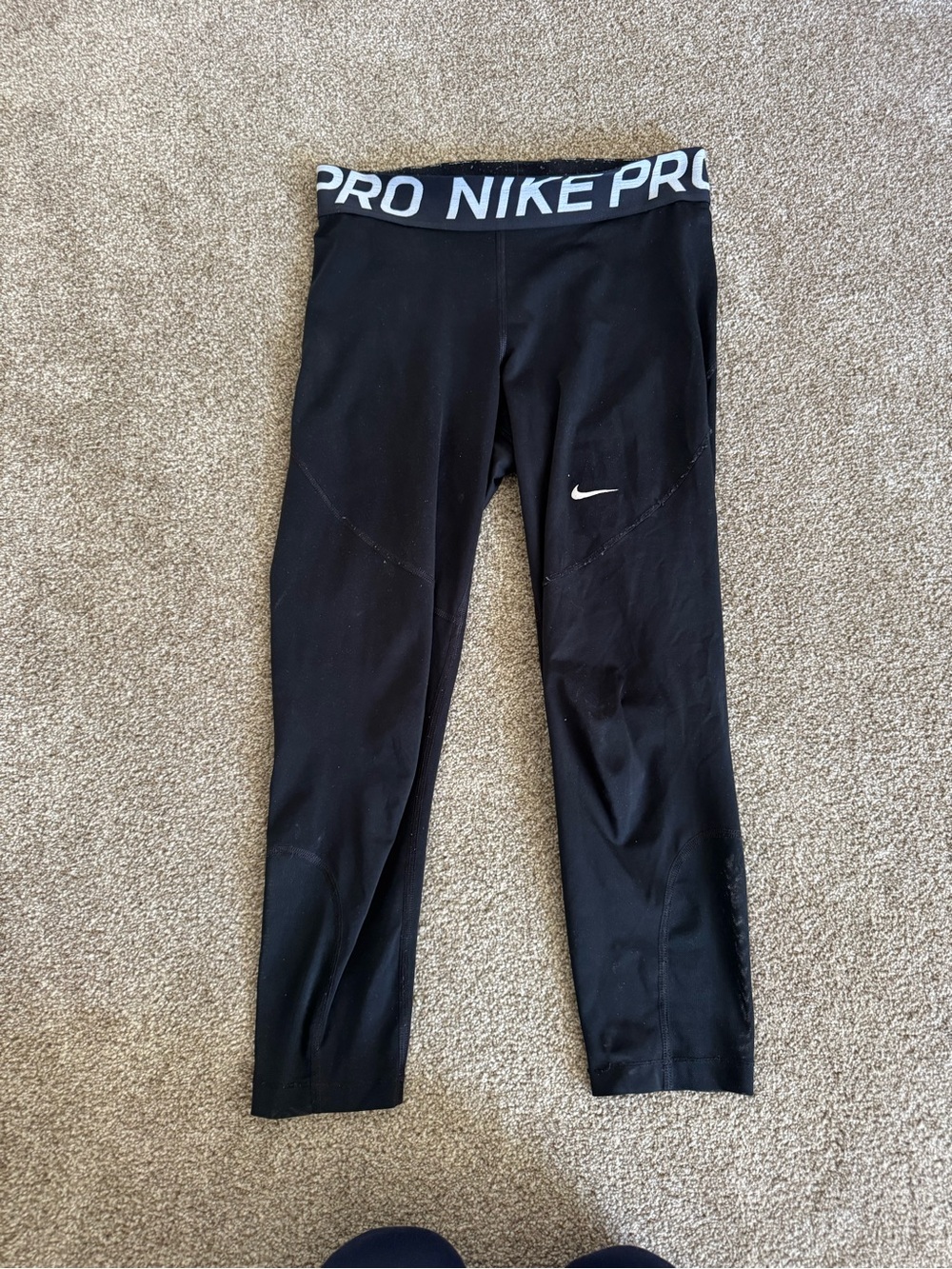Nike Pro 3/4 Gym Leggings with White Logo